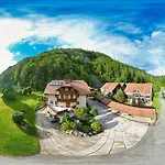 Apartma In Jezerci * Gozd Martuljek